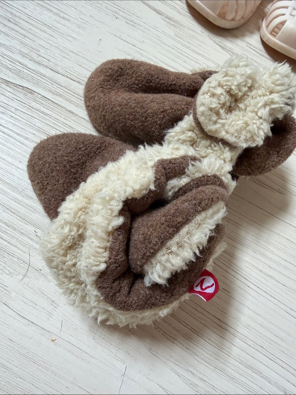Zutano Brown & Cream Fleece-Lined Kids Slippers